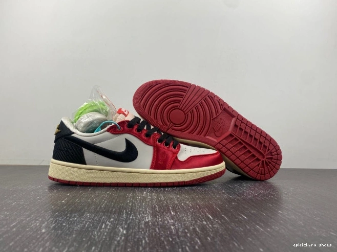 Cheap Home Room Low FN0432-017 OG Air 1 x Trophy Jordan 0703